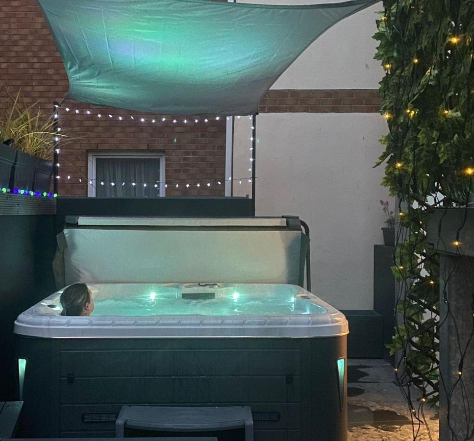 3 The View Apartments Ilfracombe - Hot Tub, Parking, Lift, Ev Eksteriør billede