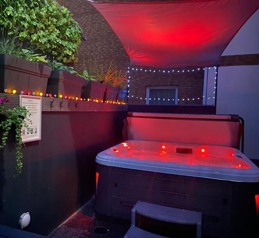 3 The View Apartments Ilfracombe - Hot Tub, Parking, Lift, Ev Eksteriør billede