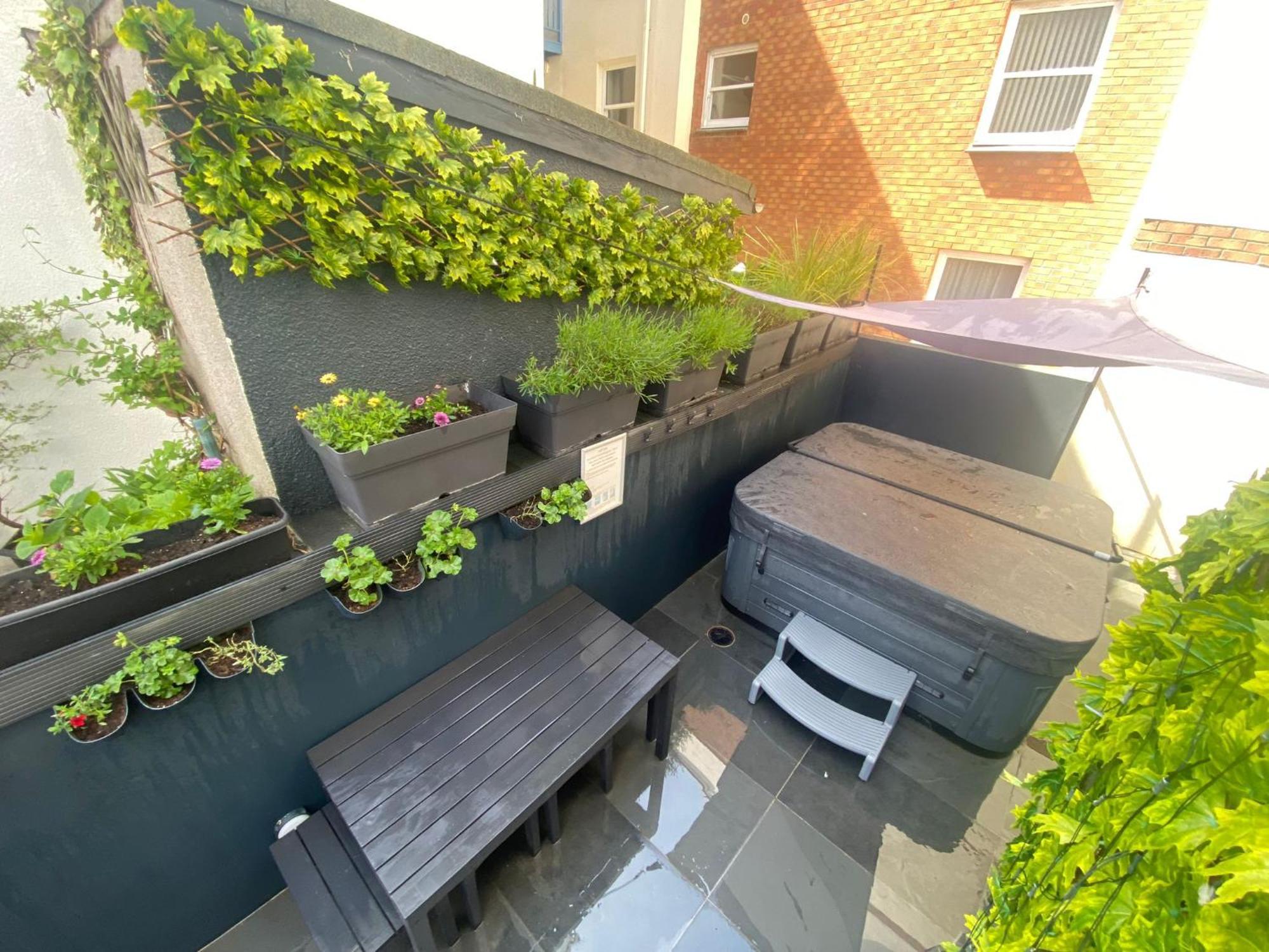 3 The View Apartments Ilfracombe - Hot Tub, Parking, Lift, Ev Eksteriør billede