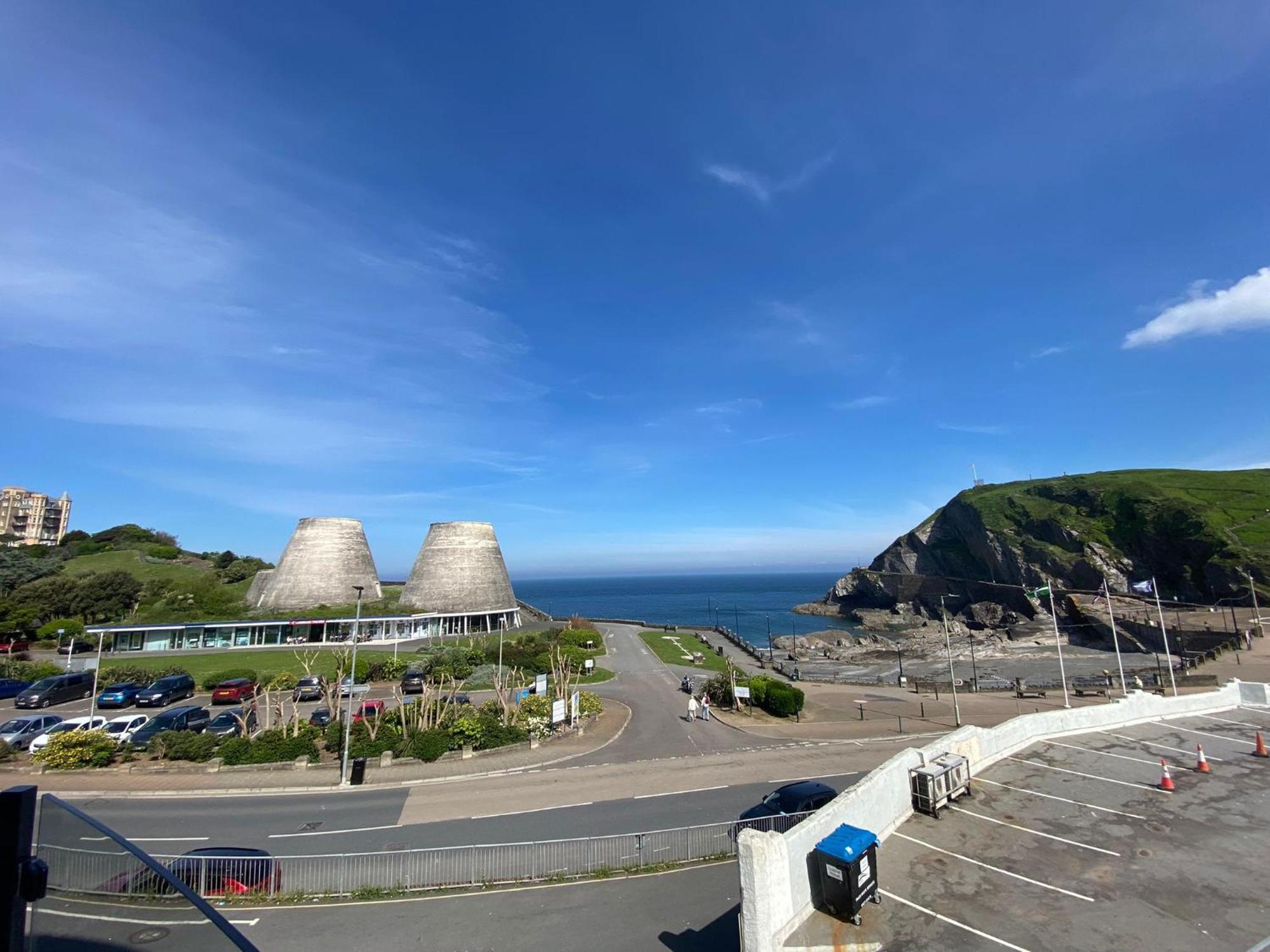 3 The View Apartments Ilfracombe - Hot Tub, Parking, Lift, Ev Eksteriør billede