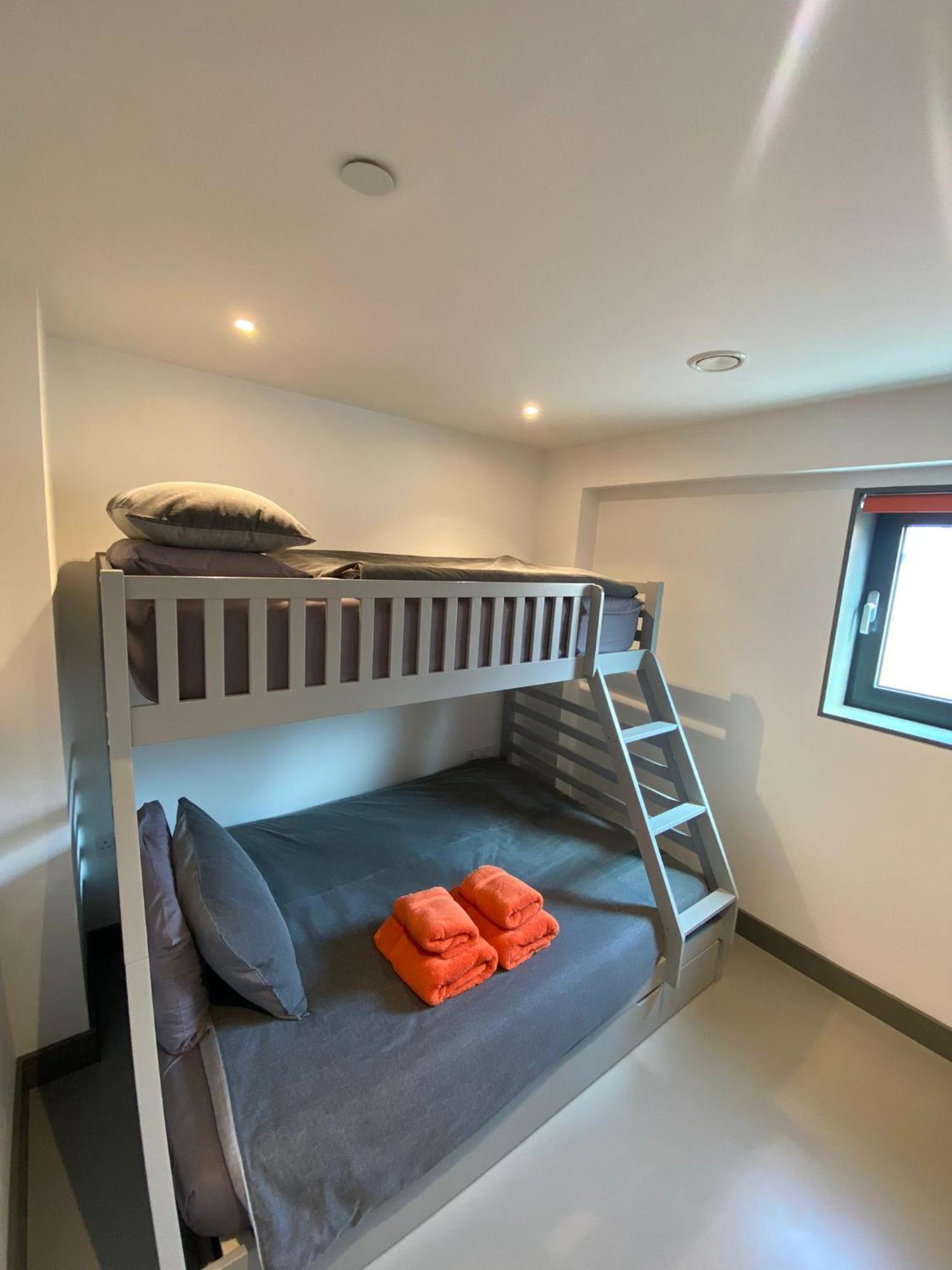 3 The View Apartments Ilfracombe - Hot Tub, Parking, Lift, Ev Eksteriør billede