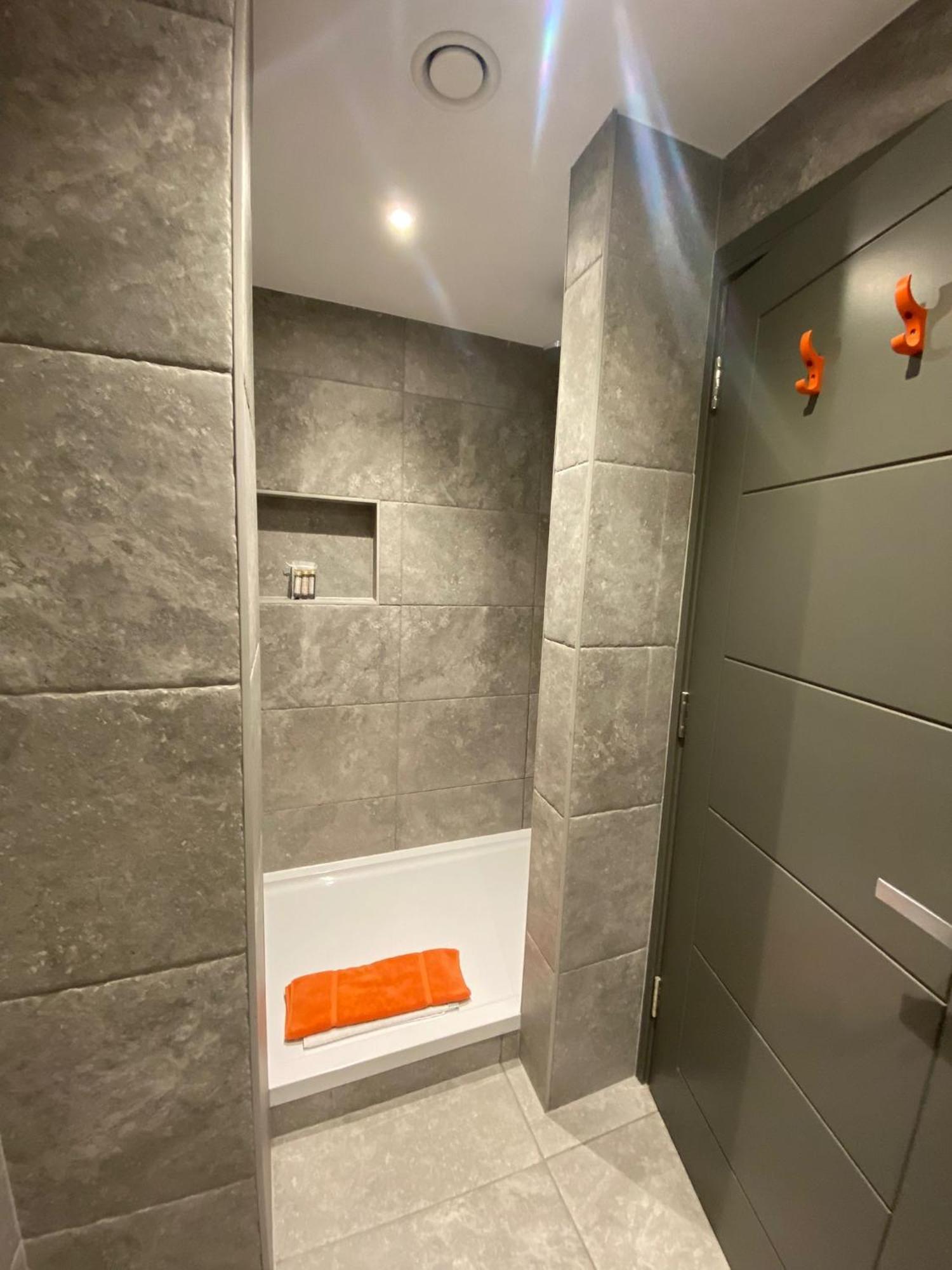3 The View Apartments Ilfracombe - Hot Tub, Parking, Lift, Ev Eksteriør billede